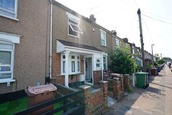 2 Bedroom Terraced House To Rent In Richmond Road, Grays, RM17