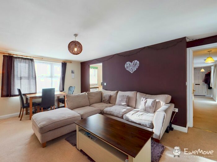 2 Bedroom Flat To Rent In Craven Street, Southampton, SO14