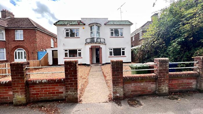 4 Bedroom Detached House For Sale In Lynn Road, Wisbech, Cambridgeshire, PE13