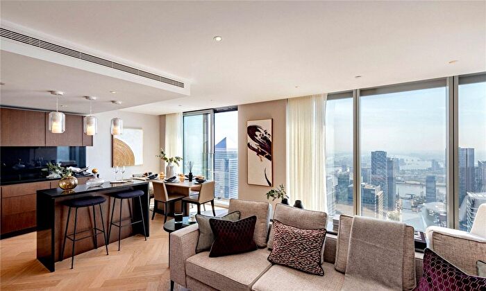 3 Bedroom Flat For Sale In Landmark Pinnacle, Marsh Wall, London, E14