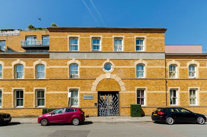 2 Bedroom Flat For Sale In Yvon House, Battersea Park, London, SW11