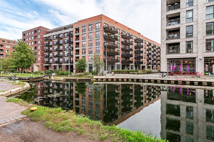 2 Bedroom Flat For Sale In Rookwood Way, Bow, E3