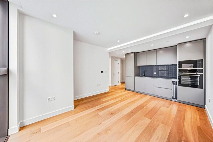 2 Bedroom Flat To Rent In Marsh Wall, London, E14