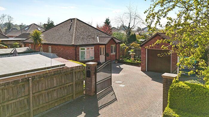 2 Bedroom Detached Bungalow For Sale In South Ella Farm Court, Hull, HU10