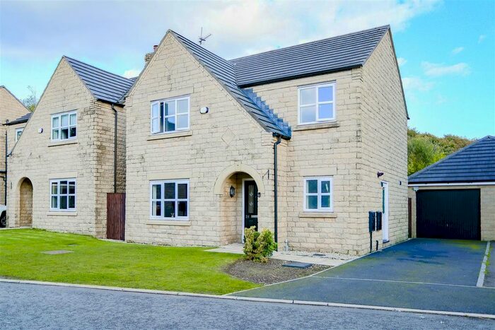 4 Bedroom Detached House For Sale In Spinning Mill Close, Oswaldtwistle, Accrington BB5