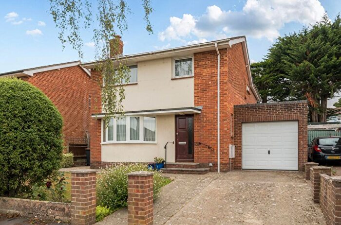 4 Bedroom Detached House For Sale In Birch Tree Drive, Emsworth, PO10