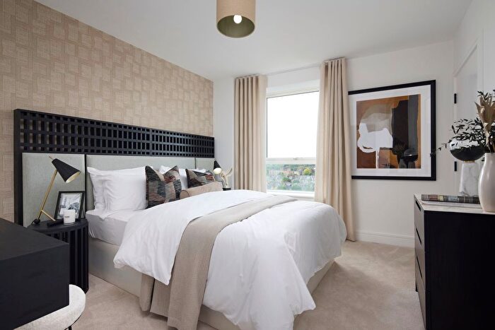 2 Bedroom Flat For Sale In Silver Road, Lewisham, SE13