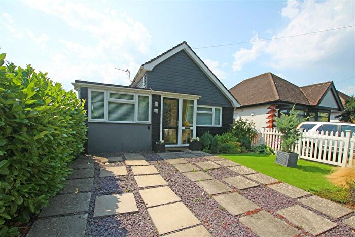 3 Bedroom Detached Bungalow For Sale In Muscliffe Lane, Bournemouth, BH9