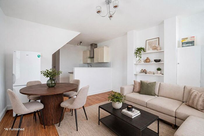 1 Bedroom Flat For Sale In Acomb Road, York, YO24