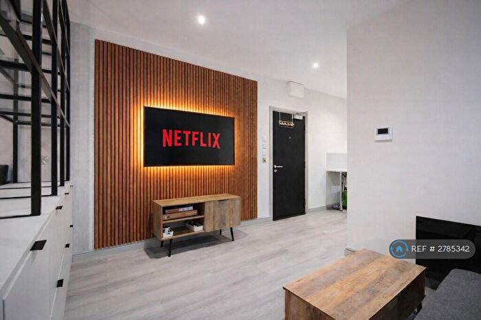 Studio To Rent In Tankerville Place, Newcastle Upon Tyne, NE2