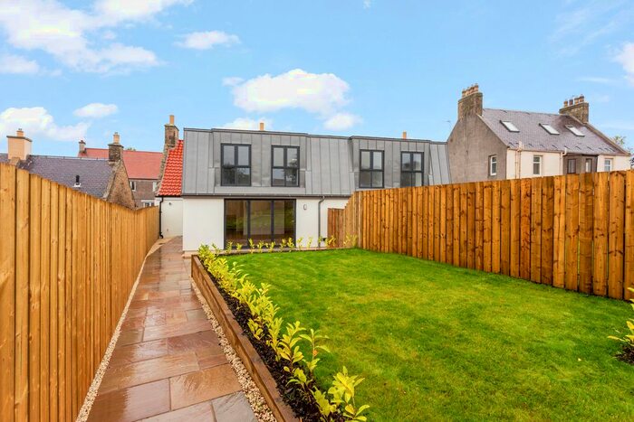 3 Bedroom Semi-Detached House For Sale In Main Street, Pathhead, EH37