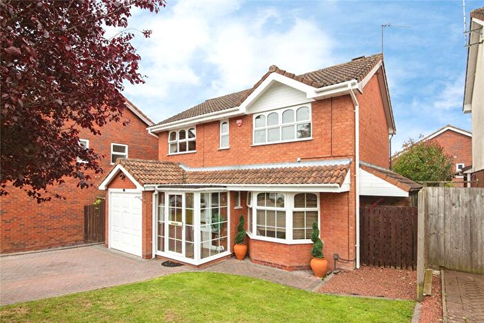 4 Bedroom Detached House For Sale In Coleshill Close, Redditch, Worcestershire, B97