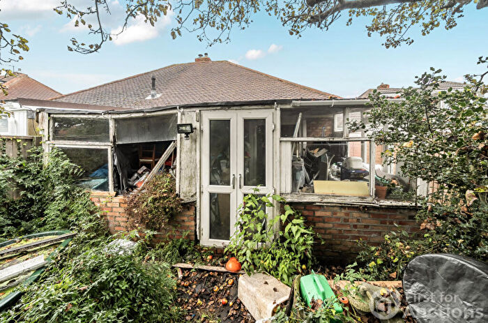 2 Bedroom Bungalow For Sale In Fairhome Close, Gosport, Hampshire, PO12