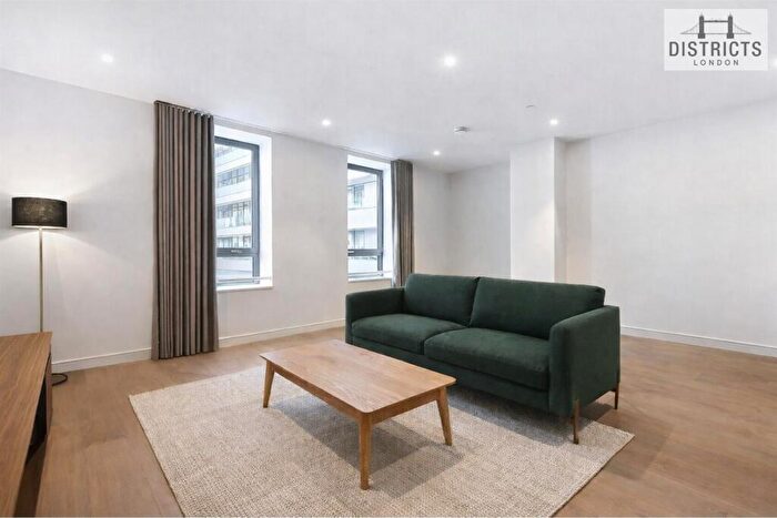 Apartment To Rent In Park Drive, London, E14