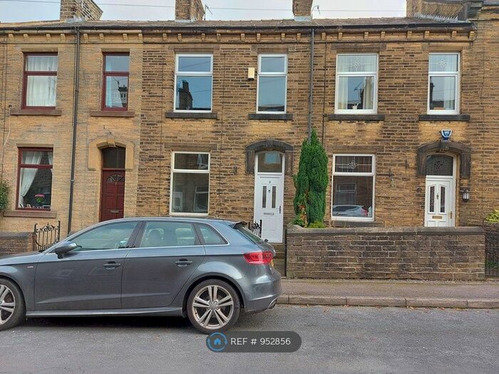 3 Bedroom Terraced House To Rent In Gordon Street, Nr Keighley, BD20