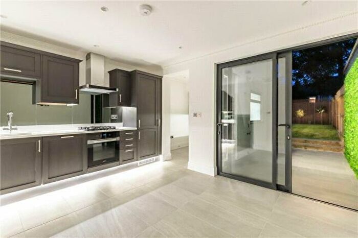 4 Bedroom Terraced House To Rent In Mayfield Road, London, E17