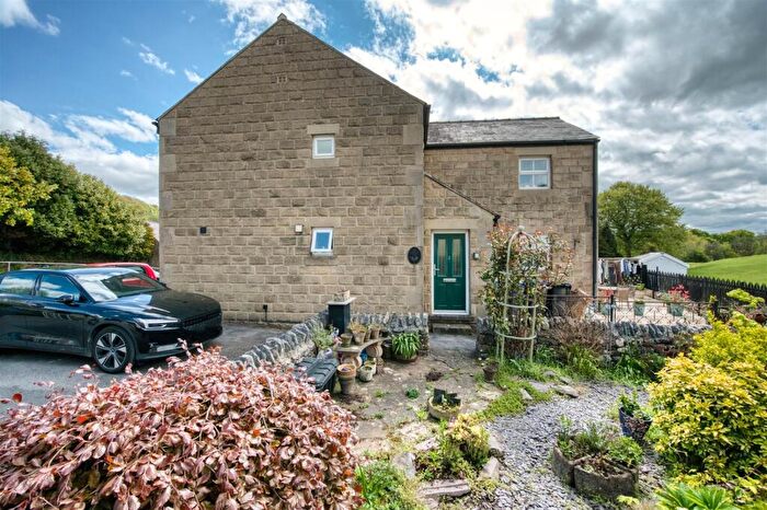 3 Bedroom Flat For Sale In Main Road, Eyam, Hope Valley, S32