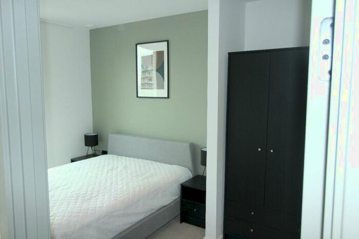 2 Bedroom Apartment To Rent In St Georges Gardens, Castlefield, M15