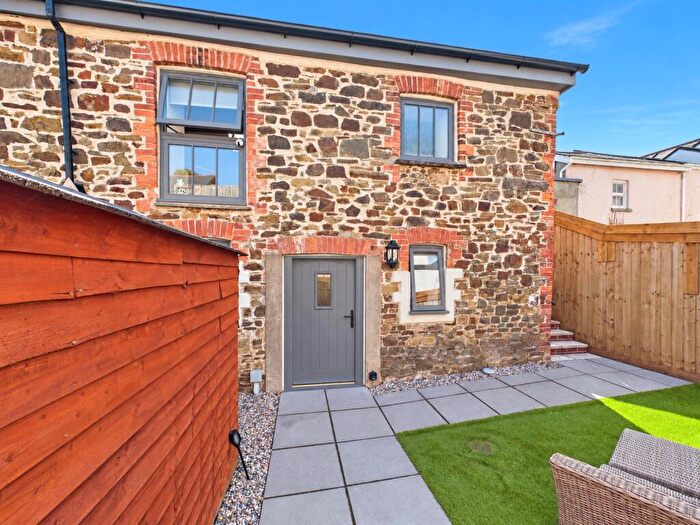 1 Bedroom Barn Conversion For Sale In Belle Vue Close, Holsworthy, Devon, EX22