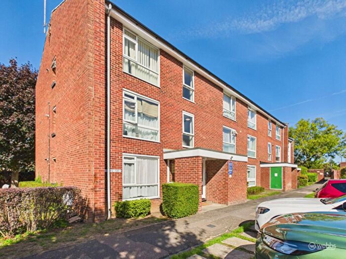 1 Bedroom Apartment To Rent In Holmbury Grove, Featherbed Lane, Croydon, CR0