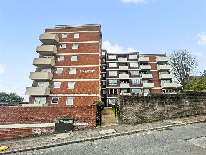 1 Bedroom Flat For Sale In Greenways, Highlands Road, Portslade, Brighton, BN41