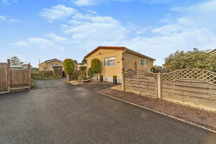 2 Bedroom Detached House For Sale In Jacks Hill Park, Jacks Hill, Graveley, Hitchin, SG4