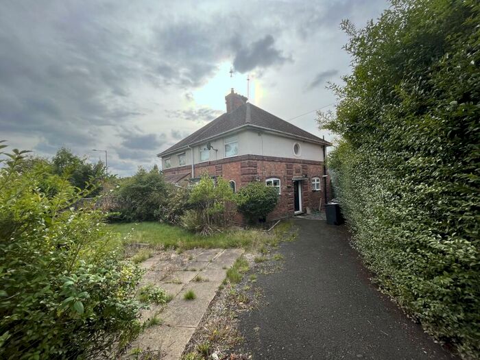 3 Bedroom House To Rent In Woodhouse Road, Quinton, Birmingham, B32