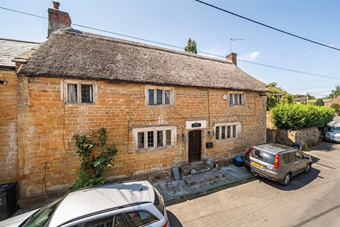 5 Bedroom End Terrace House For Sale In Lower Odcombe, Yeovil, Somerset, BA22