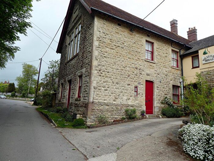 1 Bedroom Flat To Rent In Burton Street, Marnhull, Sturminster Newton, DT10