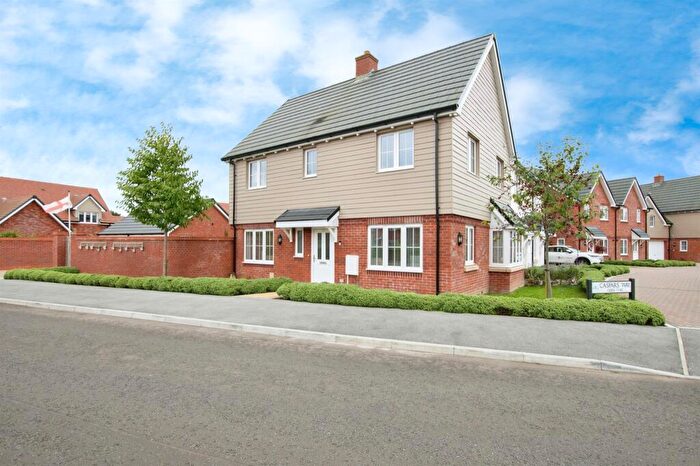 3 Bedroom End Of Terrace House For Sale In Caspars Way, Fordingbridge, SP6
