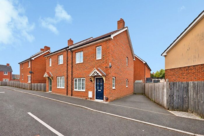 2 Bedroom Semi-detached House For Sale In Sherwell Close, Yeovil, BA21
