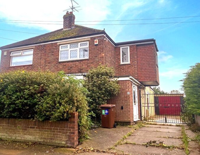 4 Bedroom Semi Detached House For Sale In Sherwood Road, Grimsby, DN34