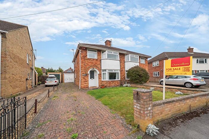 3 Bedroom Semi-Detached House For Sale In Marston, Oxford, OX3