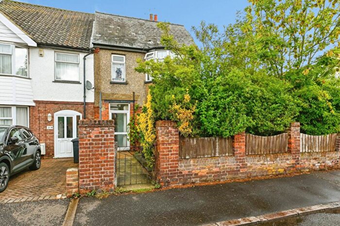 3 Bedroom Semi-Detached House For Sale In Avenue Road, King's Lynn, Norfolk, PE30