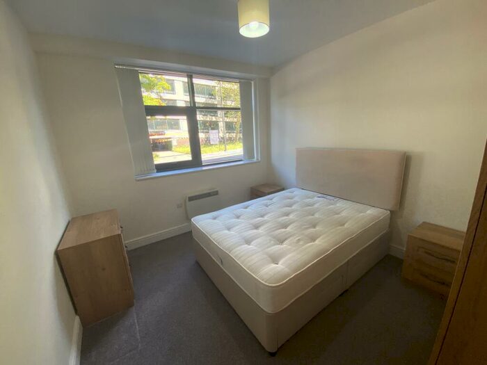 2 Bedroom Apartment To Rent In Electra House, SN1