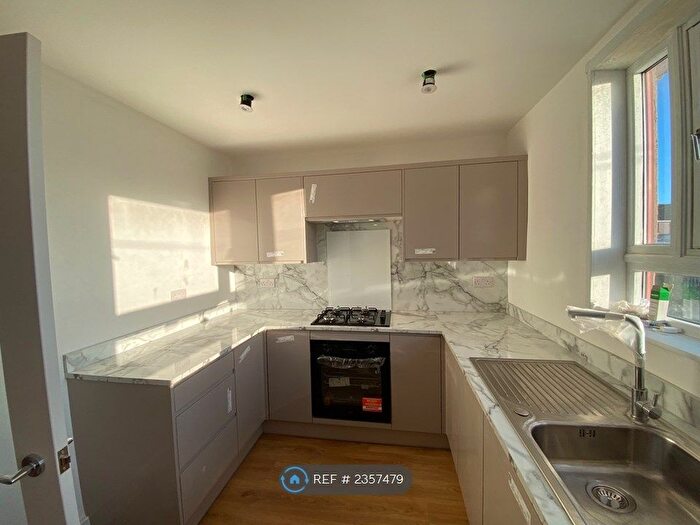 2 Bedroom Flat To Rent In Dunfermline, Dunfermline, KY11