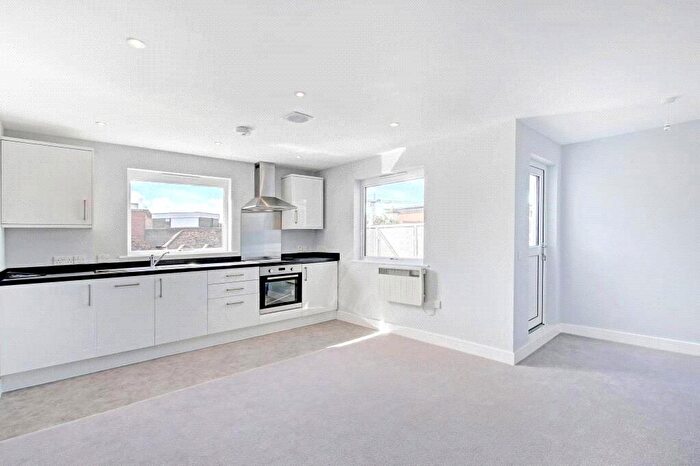 1 Bedroom Apartment To Rent In Northbrook Street, Newbury, Berkshire, RG14