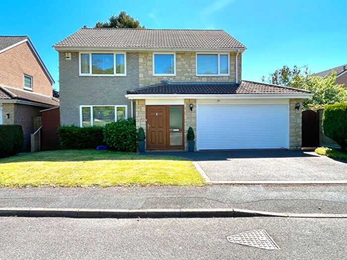 4 Bedroom Detached House For Sale In Lynwood Drive, Merley, Wimborne, BH21
