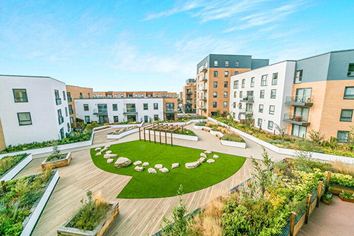 2 Bedroom Flat To Rent In Montagu House, Padworth Avenue, Reading, RG2