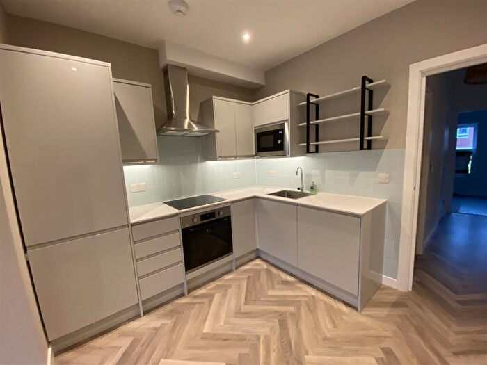 1 Bedroom Apartment To Rent In Median Road, Hackney, E5