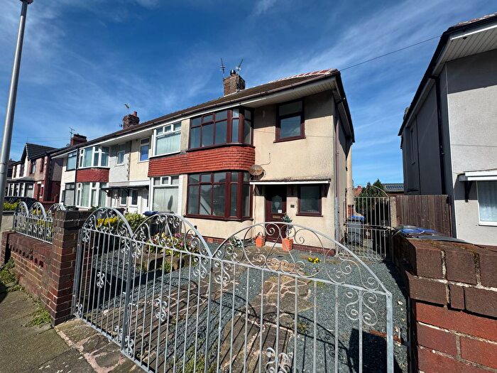 3 Bedroom End Terrace House To Rent In Faringdon Avenue, Blackpool, FY4
