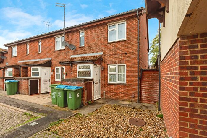 1 Bedroom Flat For Sale In Green View, Aylesbury, HP20