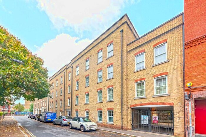 2 Bedroom Flat To Rent In Leroy Street, London, SE1