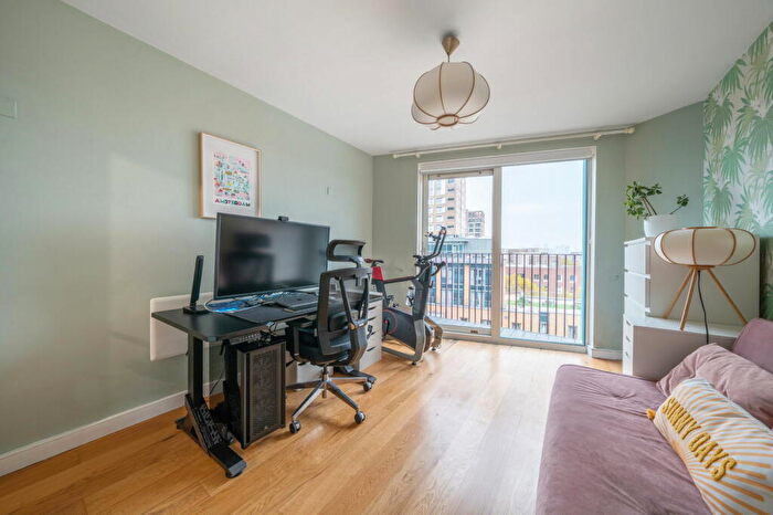 2 Bedroom Apartment For Sale In Steedman Street, London, SE17