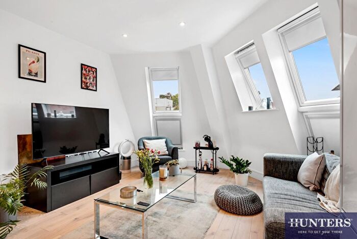 1 Bedroom Flat To Rent In Finchley Road, London, NW2