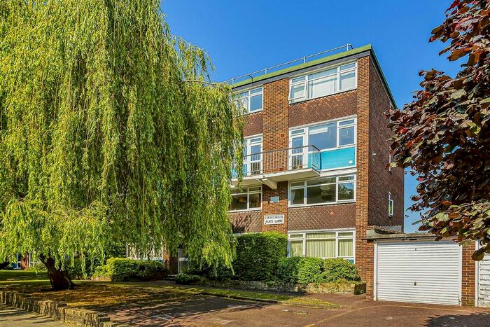 2 Bedroom Flat To Rent In Carlton Drive, London, SW15