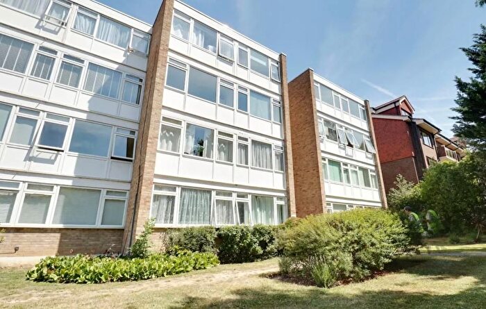 2 Bedroom Flat To Rent In Albemarle Road, Beckenham, Wimbledon, London, BR3