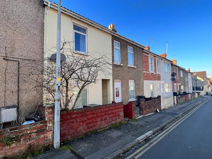 2 Bedroom Terraced House To Rent In Stanier Street, Swindon, SN1