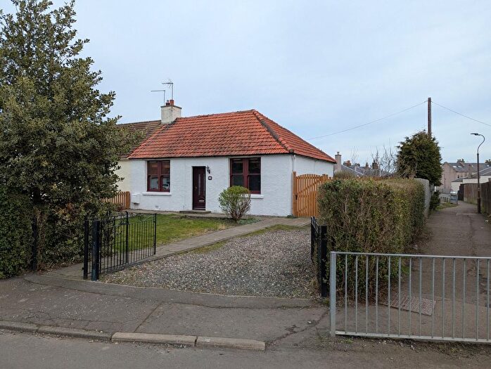2 Bedroom Semi-Detached Bungalow To Rent In Meadowbank Road, Ormiston, Tranent, East Lothian, EH35