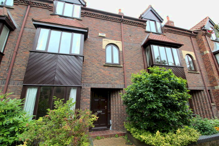 4 Bedroom Town House To Rent In Beverley, HU17